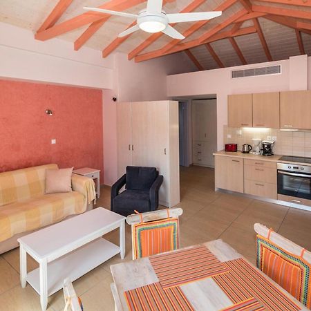 Athena'S Cottage Stoupa Ngoại thất bức ảnh