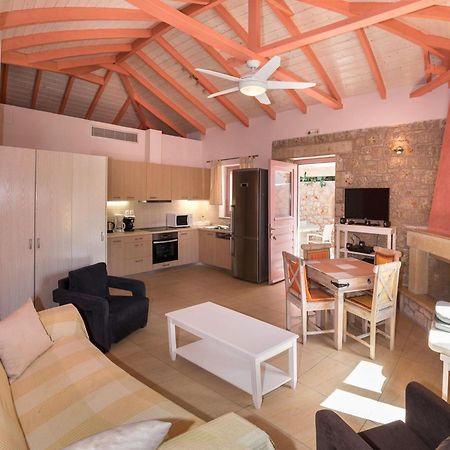 Athena'S Cottage Stoupa Ngoại thất bức ảnh
